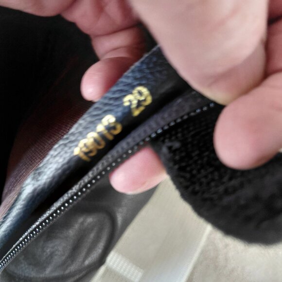 Girls boots, 2 pairs one is size 27 one is size 29. Price is for both! - Picture 8 of 8